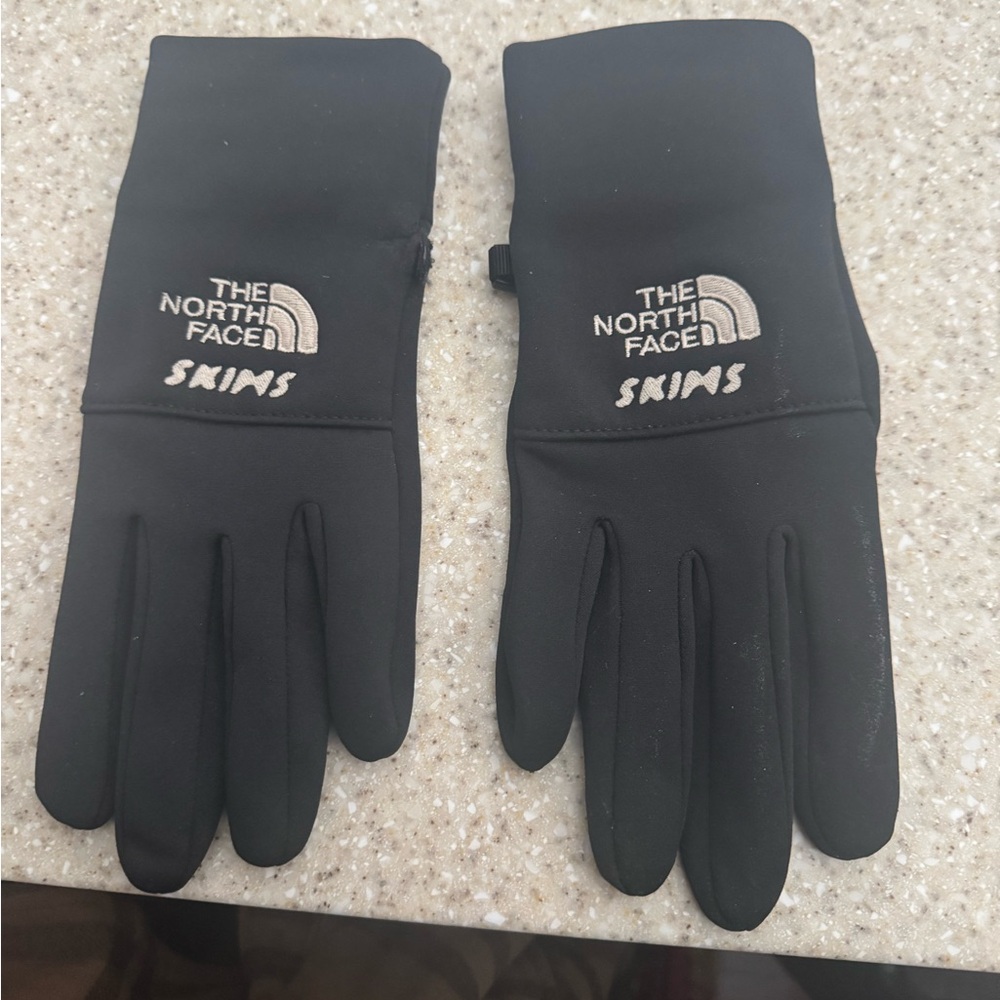 The Skims x North Face Black Gloves
